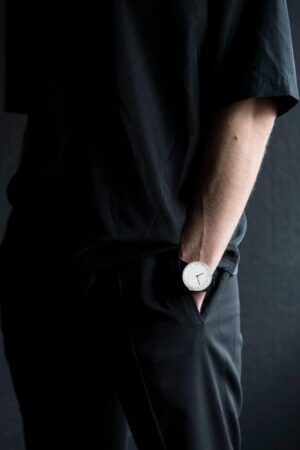 Minimalist Round Face Leather Strap Watch - Image 6